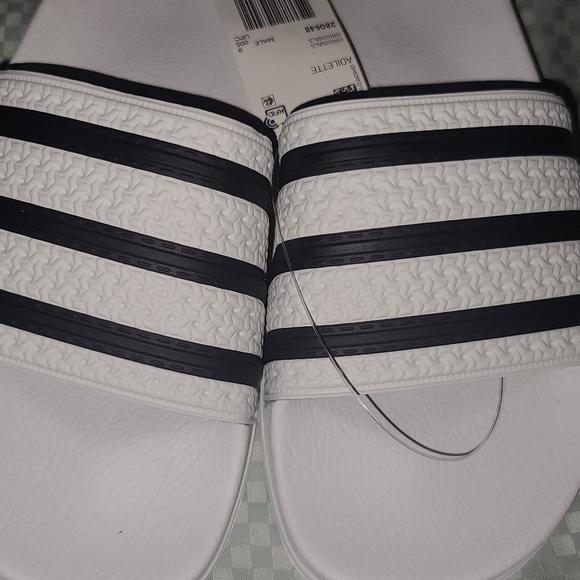 Adidas Slippers - Picture 4 of 16